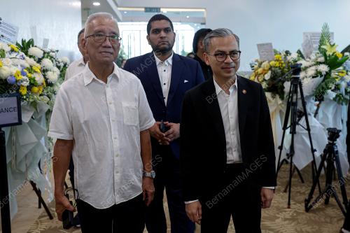 DATUK FAHMI FADZIL