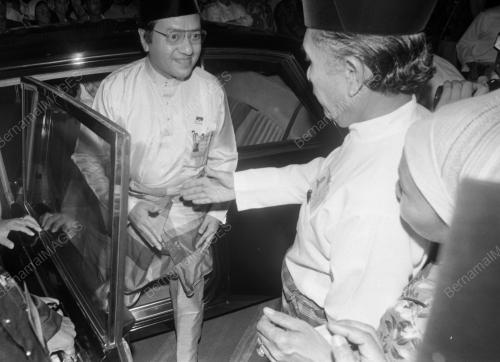 KL77_08072015_MESYUARAT_UMNO