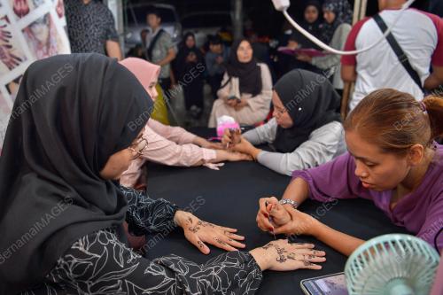 PERSIAPAN AKHIR RAYA
