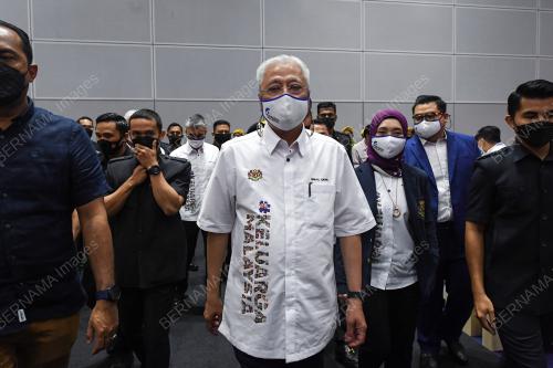DATUK SERI ISMAIL SABRI YAAKOB