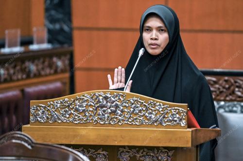 KL77_16122025_DEWAN_NEGARA