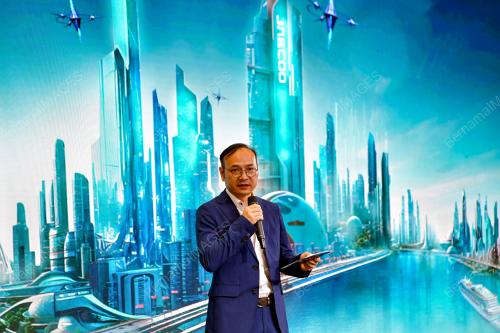 LEO CHIN