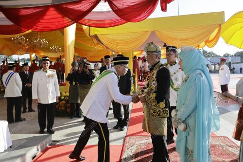 AL-SULTAN ABDULLAH RIÃ•AYATUDDIN AL-MUSTAFA BILLAH SHAH