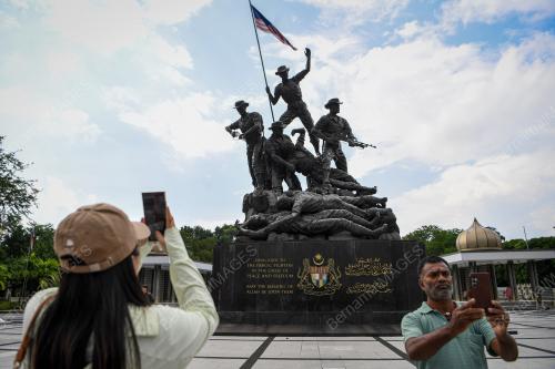 TUGU NEGARA CUTI UMUM