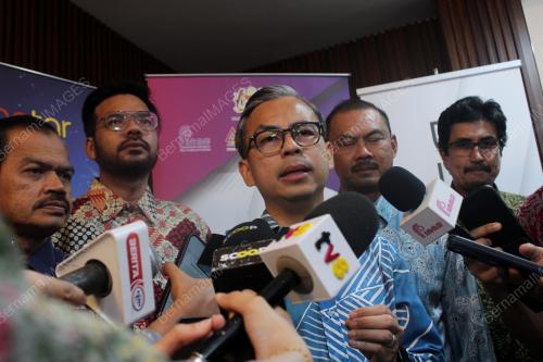 FAHMI FADZIL