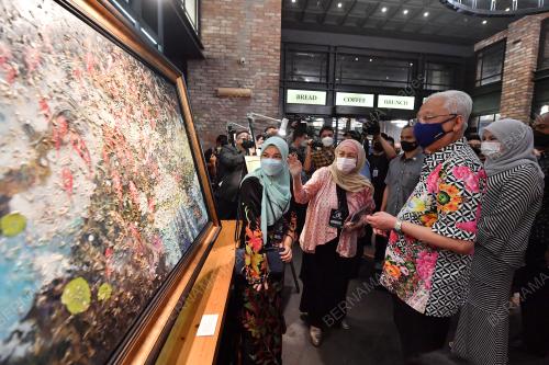 DATUK SERI ISMAIL SABRI YAAKOB