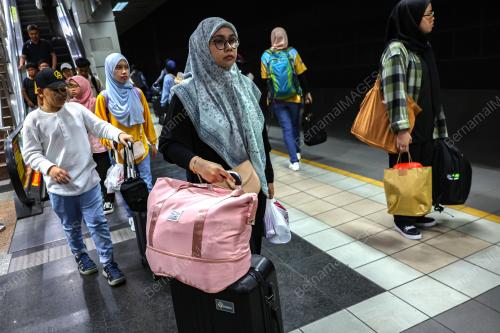 WARGA KOTA PULANG KE KAMPUNG
