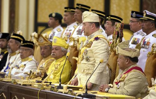 KL78_13122016_AGONG
