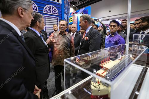 DATUK SERI ANWAR IBRAHIM