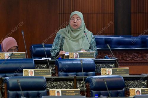 DATUK DR FUZIAH SALLEH
