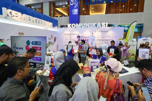 PROGRAM DUA TAHUN KERAJAAN MADANI