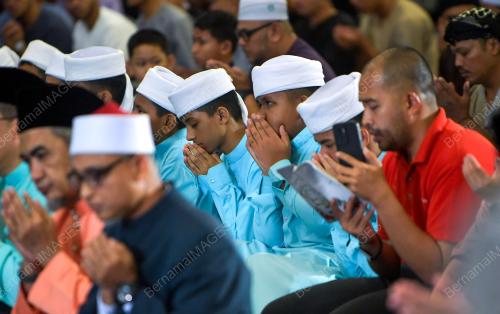DATUK DR MOHD NAIM MOKHTAR