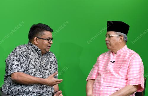 BERNAMA 7.45 KHAS