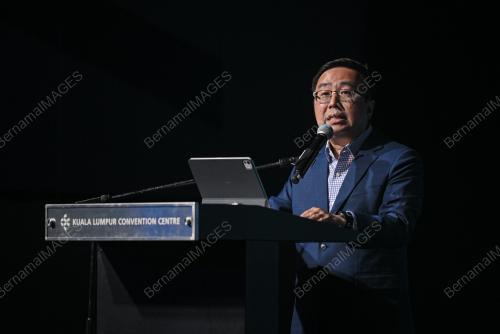 DATUK CHANG LIH KANG