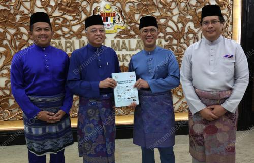 DATUK SERI ISMAIL SABRI YAAKOB
