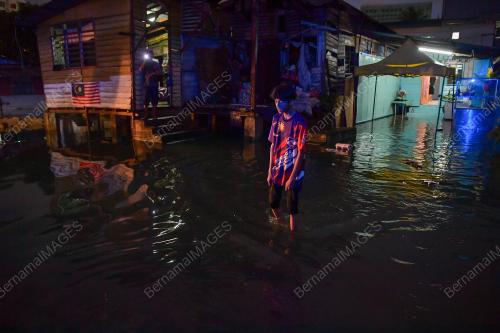 BANJIR KILAT