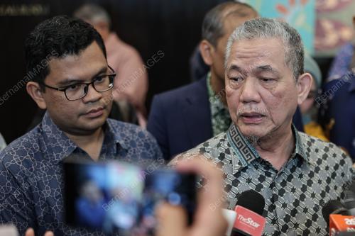 DATUK SERI FADILLAH YUSOF