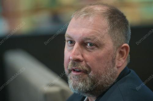 PETER CKLAMOVSKI