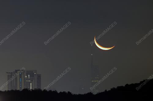 BULAN SABIT MENARA MERDEKA 118