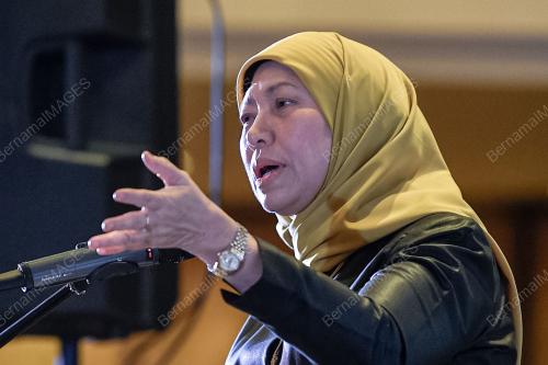 DATUK SERI NANCY SHUKRI