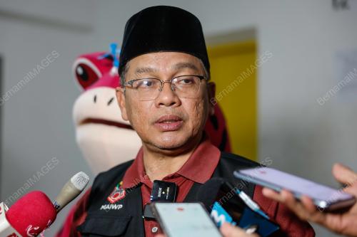 DATUK DR MOHD NA'IM MOKHTAR