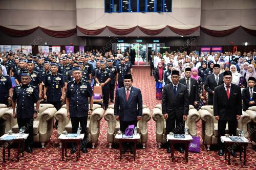 DATUK SERI AZRI AHMAD