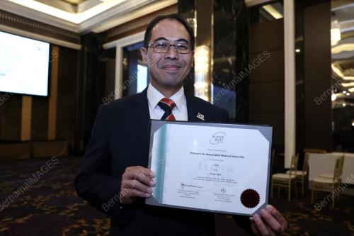 KHAIRUL SALLEH MOHAMED SAHARI