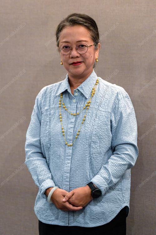 ARMIDA SALSIAH ALISJAHBANA