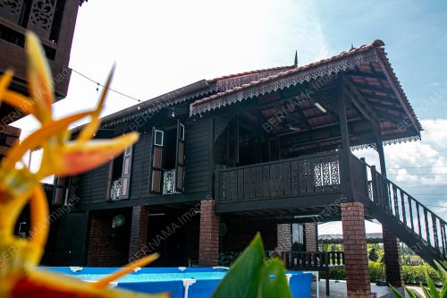HOMESTAY LAMAN BENDANG