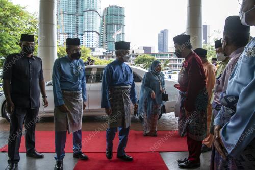 AL-SULTAN ABDULLAH RI'AYATUDDIN AL-MUSTAFA BILLAH SHAH