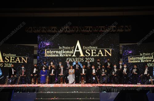 DATUK SERI MUSTAPA MOHAMED