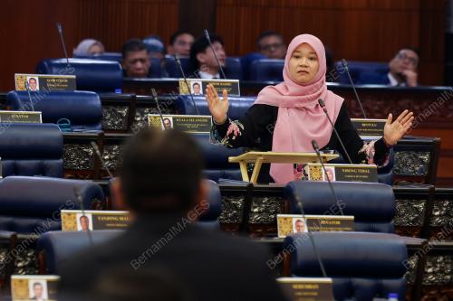 FADLINA SIDEK