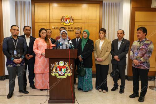 DATUK MAS ERMIEYATI SAMSUDIN