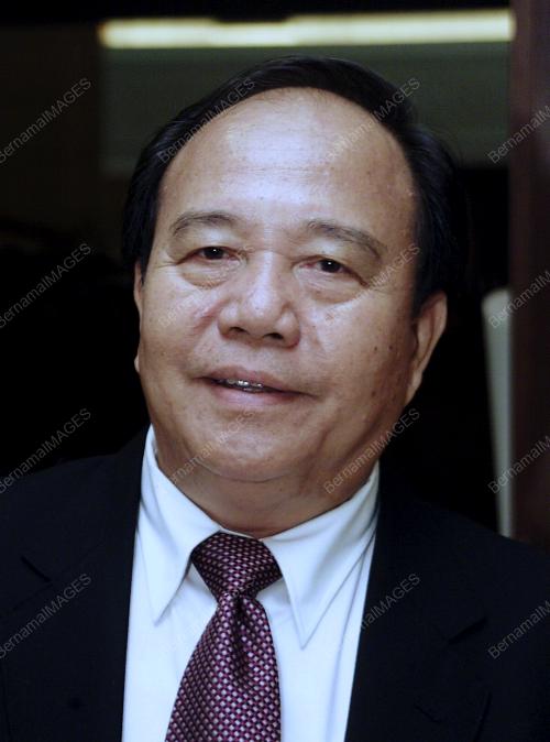 HENRY SUM AGONG
