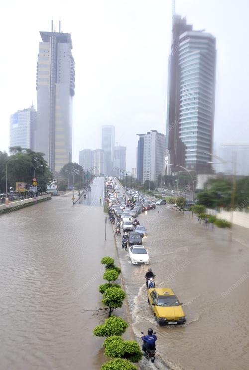 BANJIR KILAT