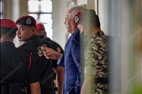 NAJIB RAZAK