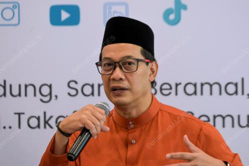 MOHD RADZUAN MOHAMED