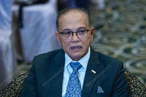 DATUK SERI WAN ROSDY WAN ISMAIL