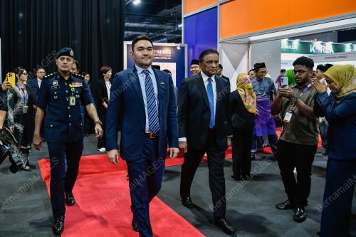 TENGKU AMIR SHAH SHARAFUDDIN IDRIS SHAH