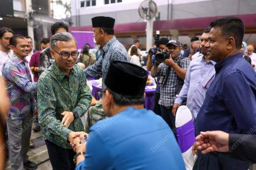 FAHMI FADZIL