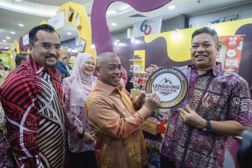 DATUK SERI SAARANI MOHAMAD