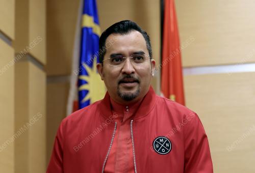 DATUK DR ASYRAF WAJDI DUSUKI