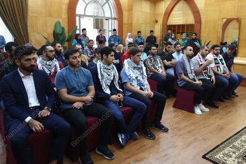 PELAJAR-PELAJAR PALESTIN