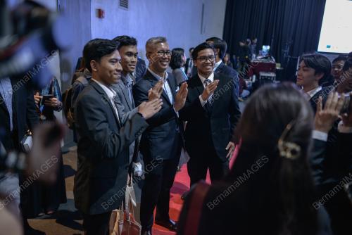 TENGKU DATUK SERI ZAFRUL TENGKU ABDUL AZIZ