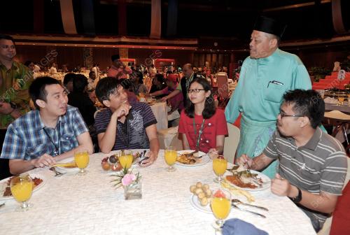 KL81_31082013_RAYA