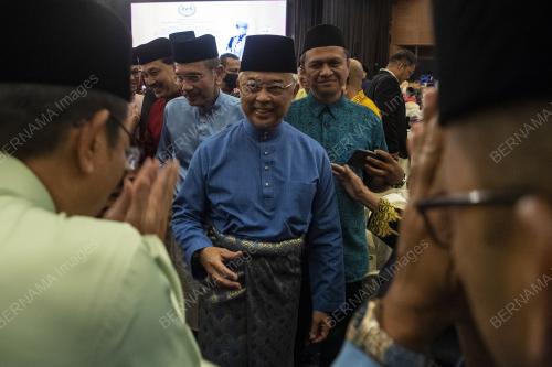 AL-SULTAN ABDULLAH RI'AYATUDDIN AL-MUSTAFA BILLAH SHAH