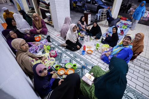 WANITA MADANI