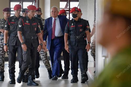 NAJIB RAZAK
