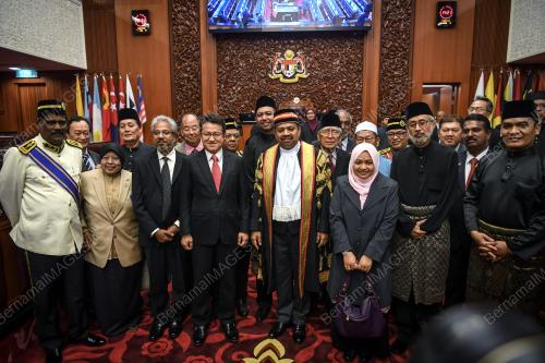 KL82_17072018_SENATOR_BN201807163289