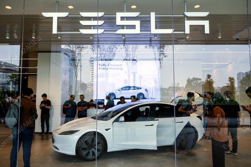 MAJLIS PENGENALAN TESLA MODEL 3